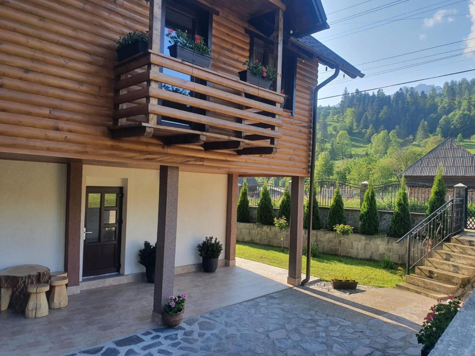 Hotel Casa Pancu Ceahlău Exterior foto
